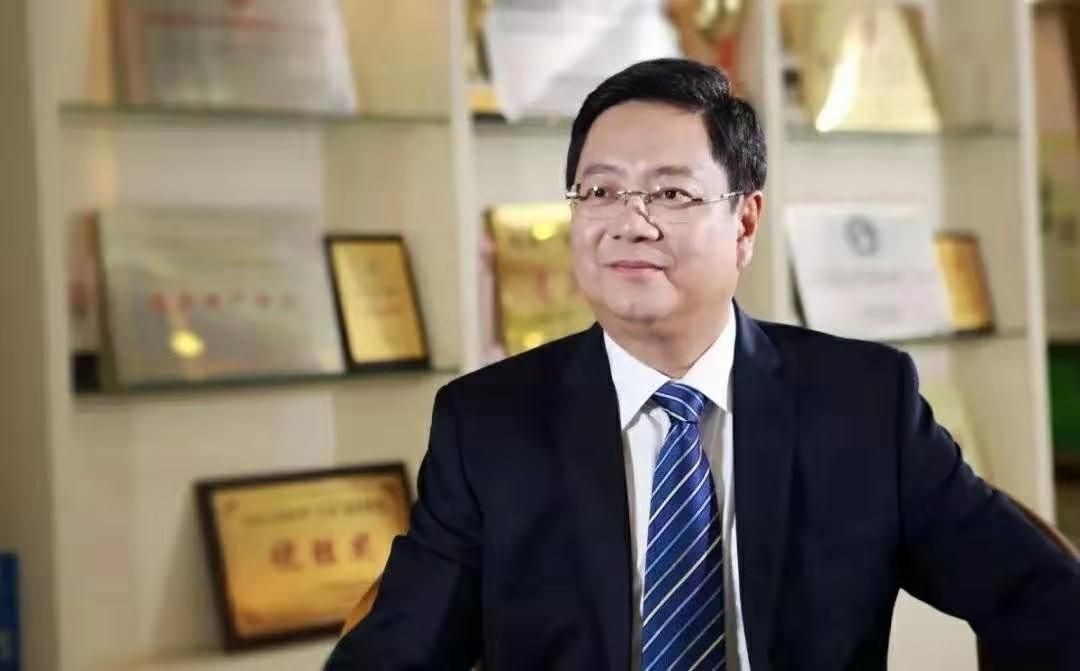 董事长.jpg